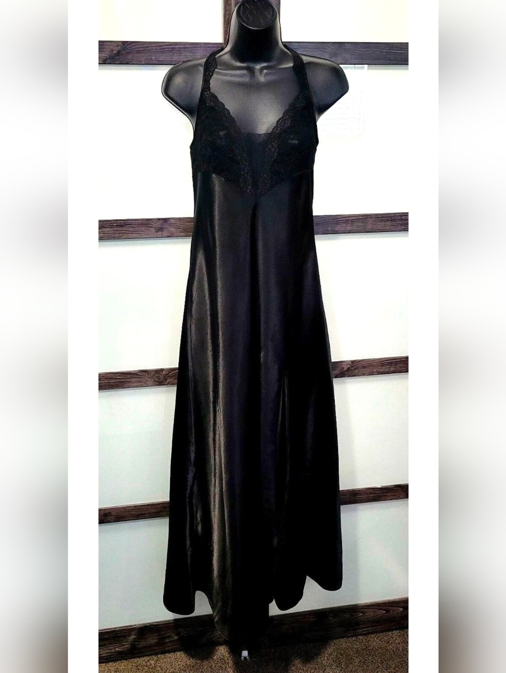 Vintage Victoria's Secret Gold Label Long Second Skin Satin Black Nightgown sz M